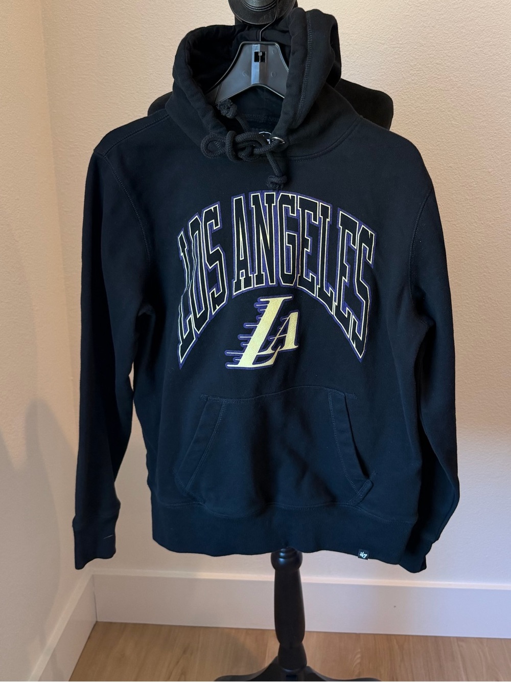 47 Brand Los Angeles Crewneck Hoodie in Black with Yellow Accent